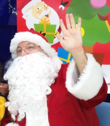 AR対応の「クリスマスカタログ」を発行